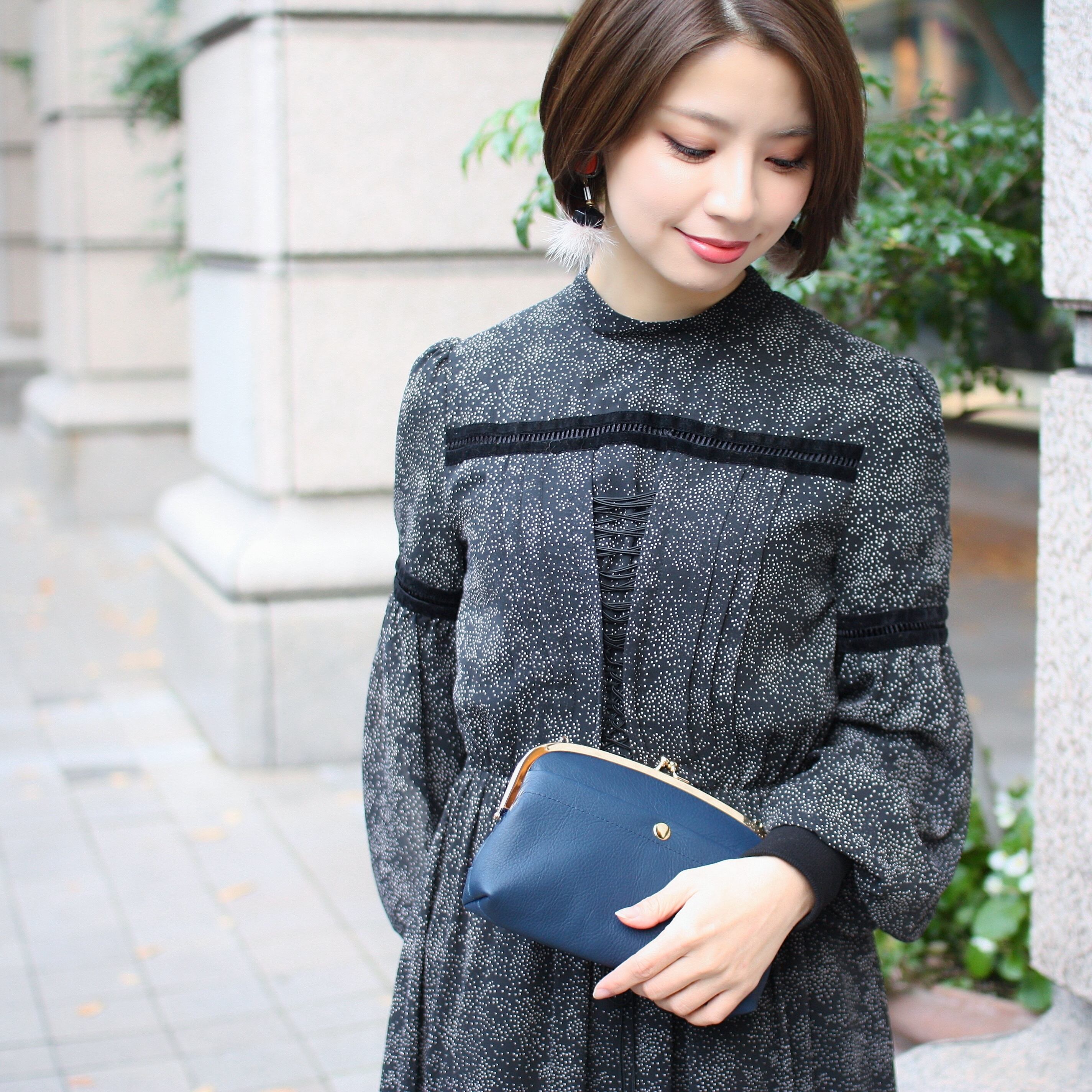 ディオール レザー ケース 小銭入れ がま口 ネイビーブルー 紺 美品 美品 Dior クリスチャンディオール ネイビー レザー ポーチ 本革