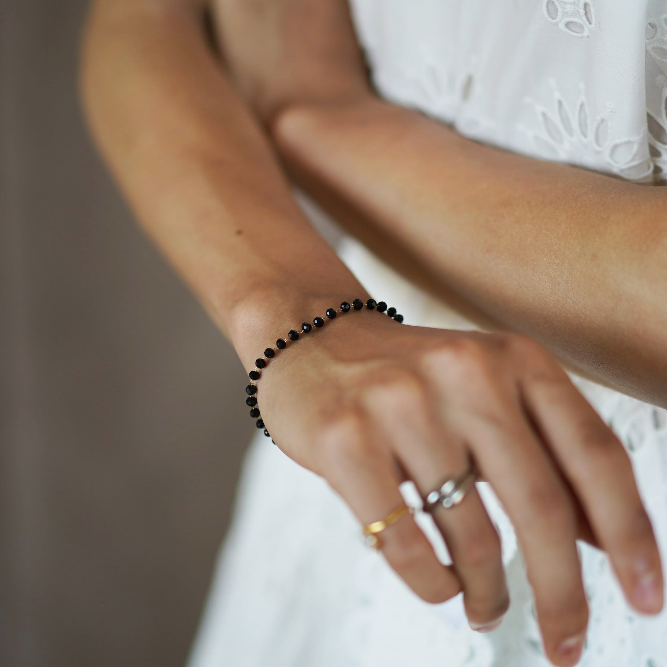 ブラックチェコビーズ・ブレスレット | jojono