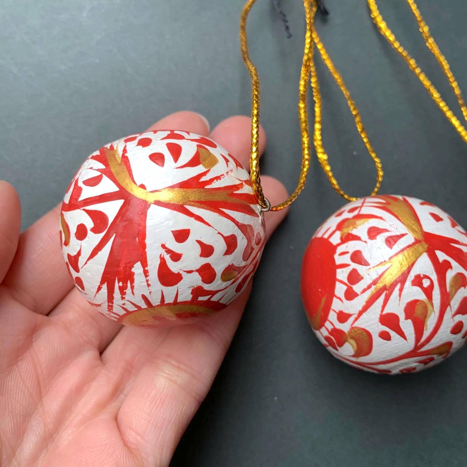 オーナメント柄入りラウンドボール | Dua-アクセサリーパーツショップ