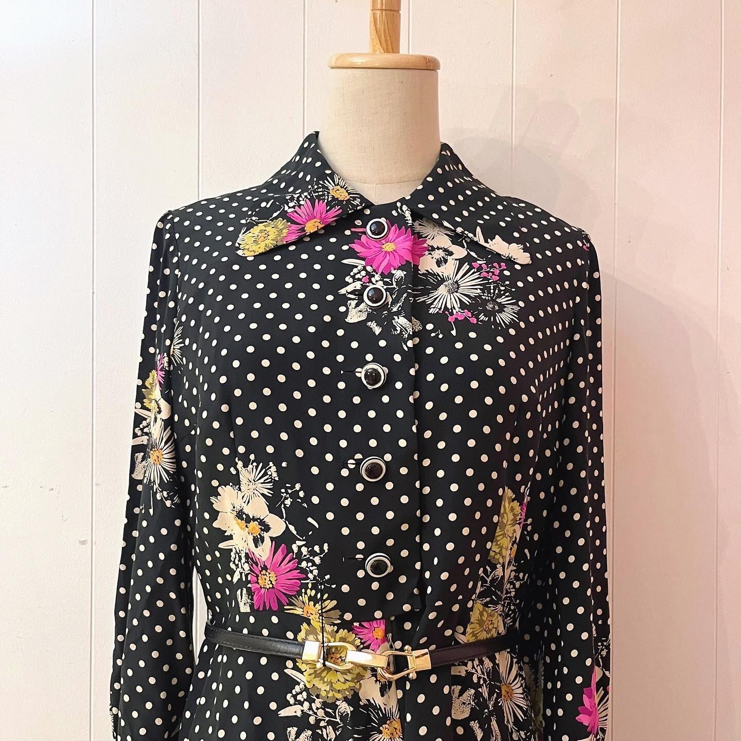 rétro flower white dot flare one-piece