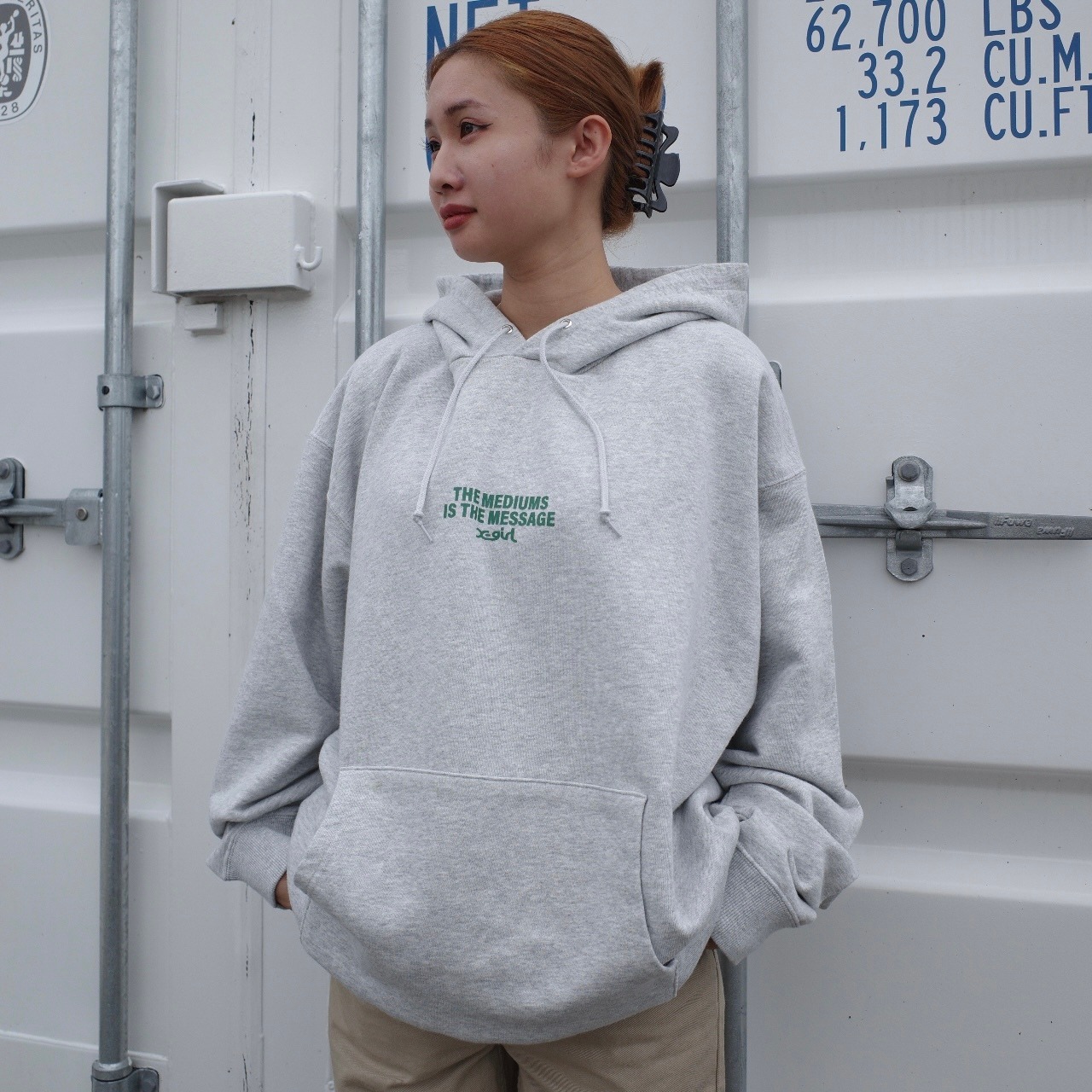 【X-girl】CIRCLE BACKGROUND FACE SWEAT HOODIE【エックスガール】