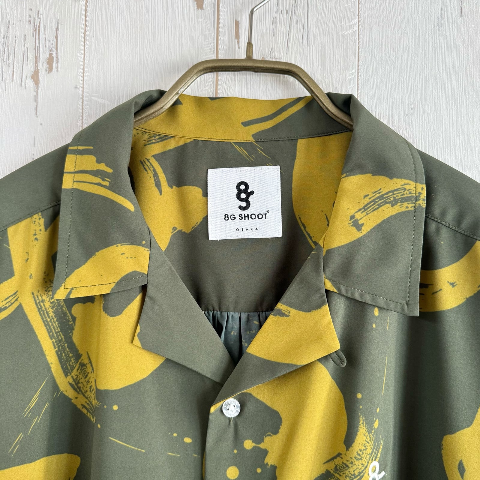 CALLIGRAPHY PATTERN OPEN COLLAR SHIRTS -KHAKI- | 8G SHOOT WEBSTORE