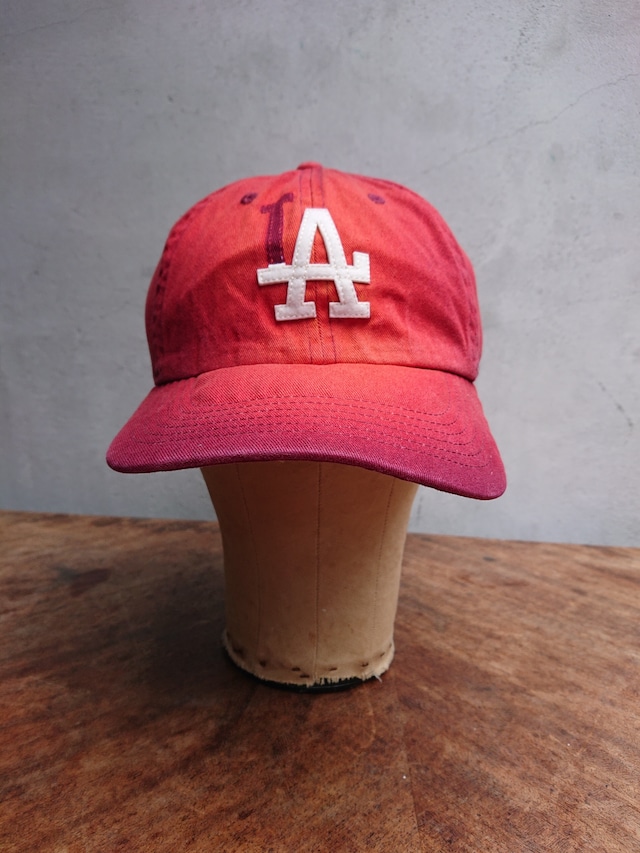 AUTHEN FADE "A" CAP Wine Red Color
