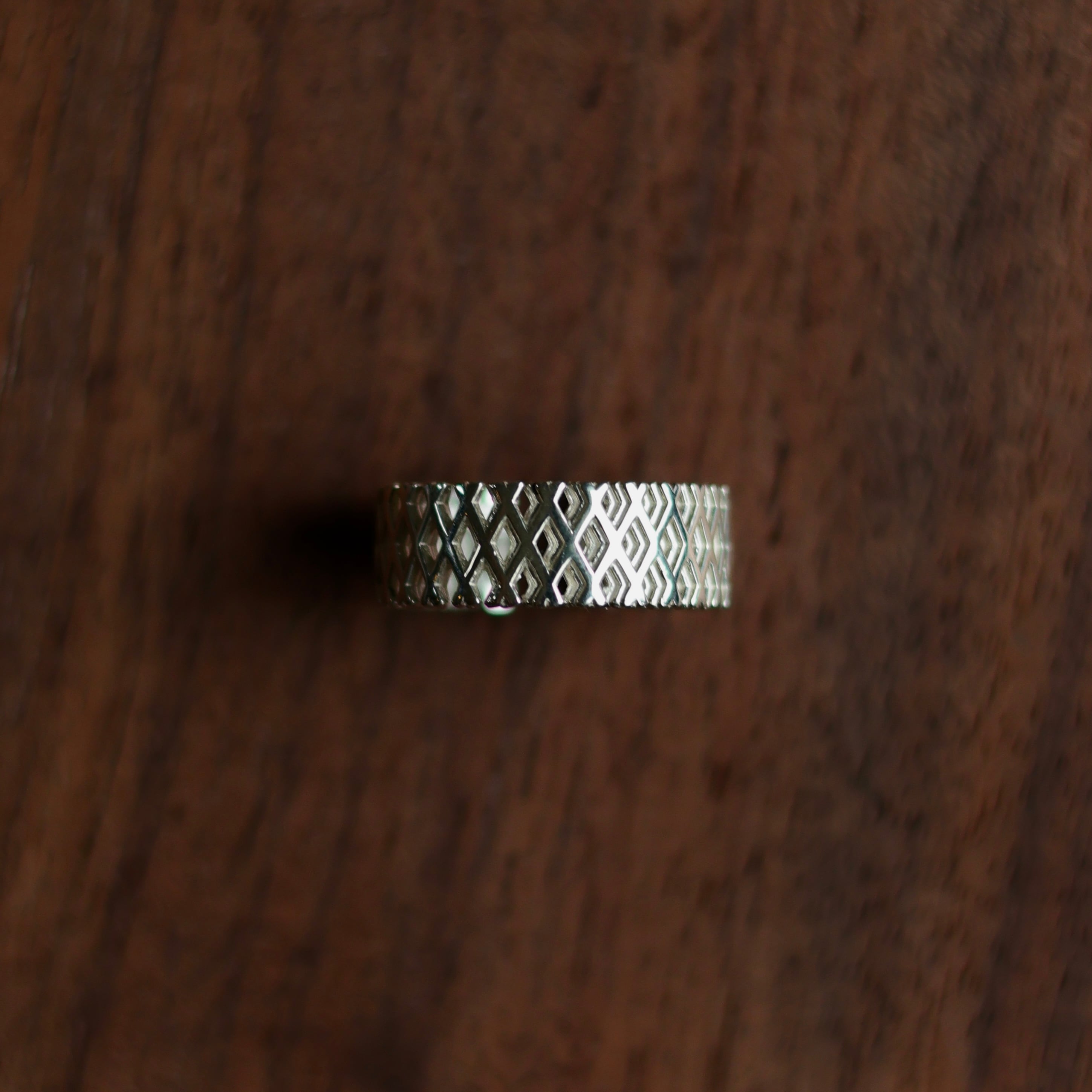 Ring | unsung