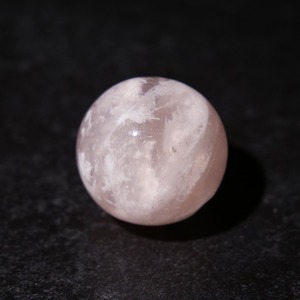 セリサイトインローズクォーツ / ミニ スフィア【φ2.4cm】