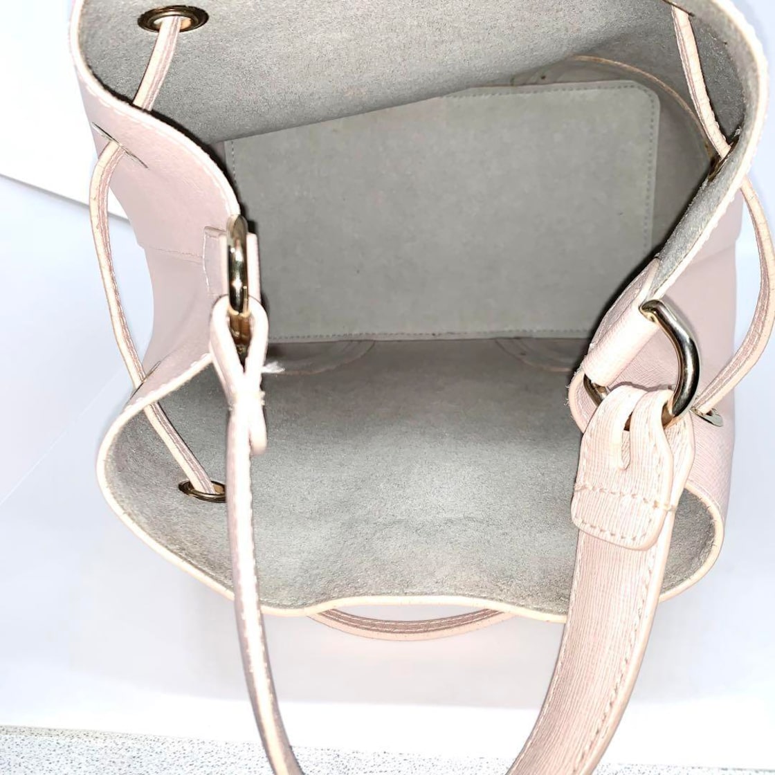 FURLA ハンドバッグ 2WAY ショルダーバッグ 巾着型 レザー ポーチ付  