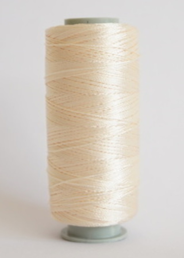 CIZMELI ポリエステル細糸 25g　 [白系：747]