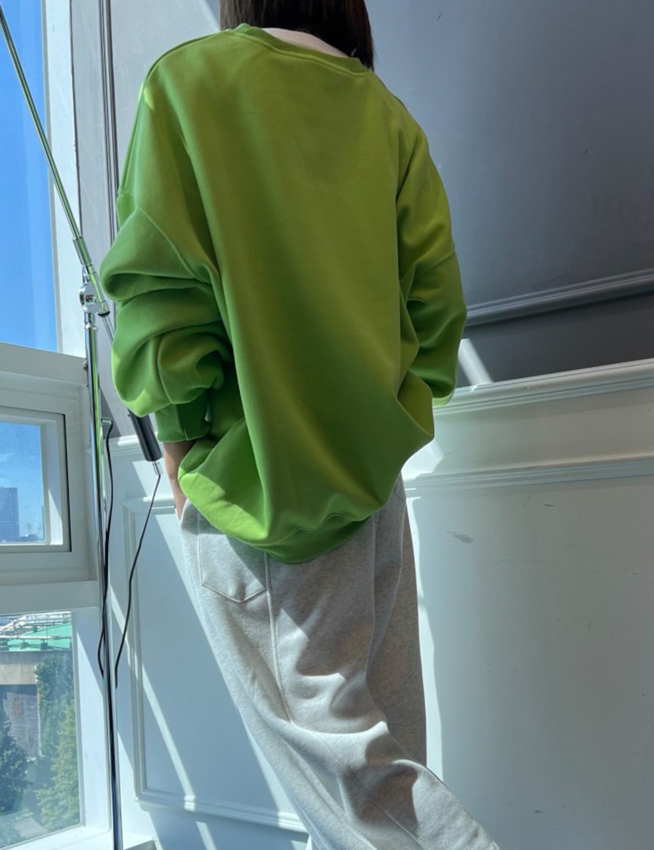 【25aw】Colorful Salut Sweat_3colors