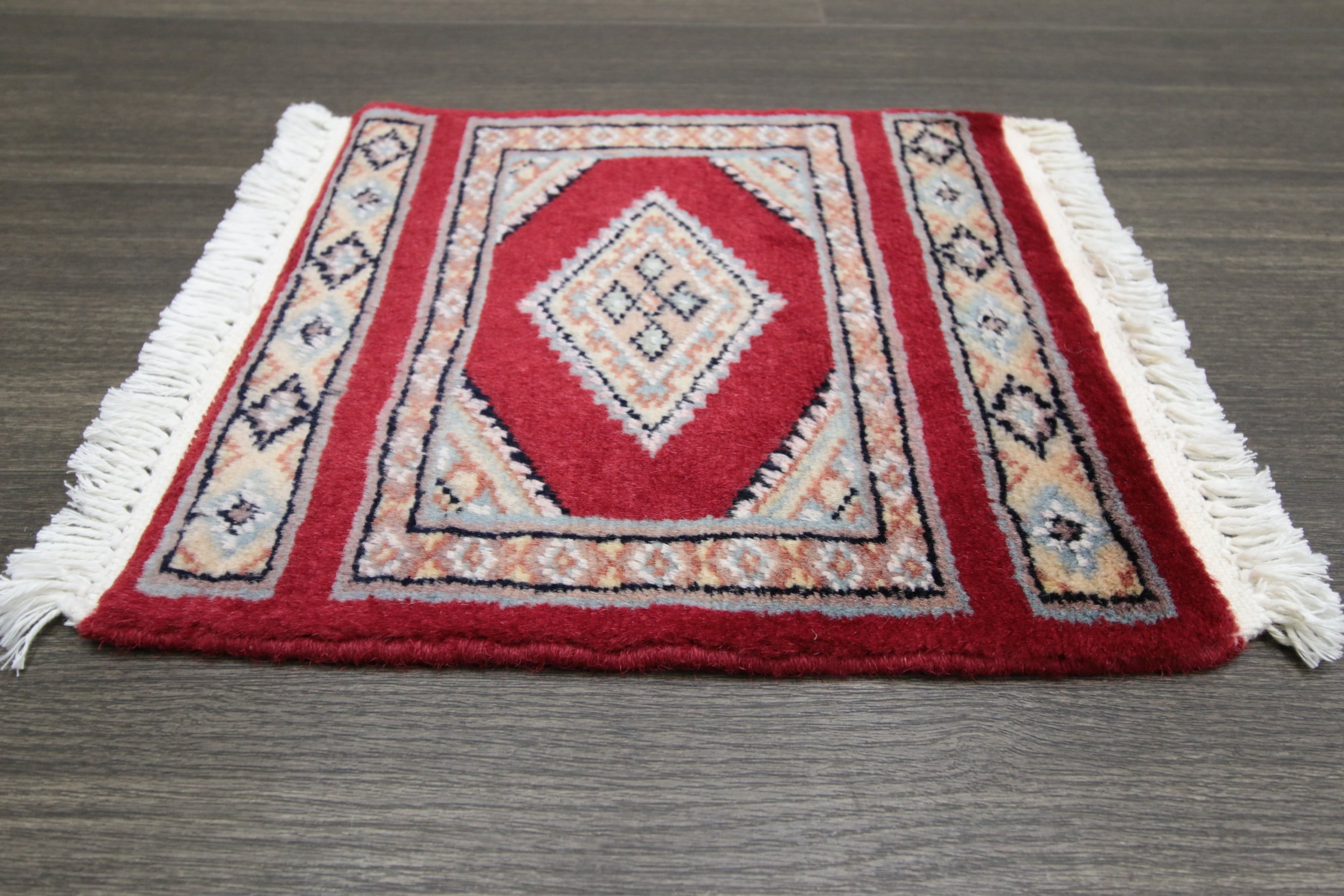 【新品未使用】パキスタン産　手織り　高級絨毯 新品 高級ラグ パキスタン手織り絨毯 ミニラグ アクセントラグ 31x32cm