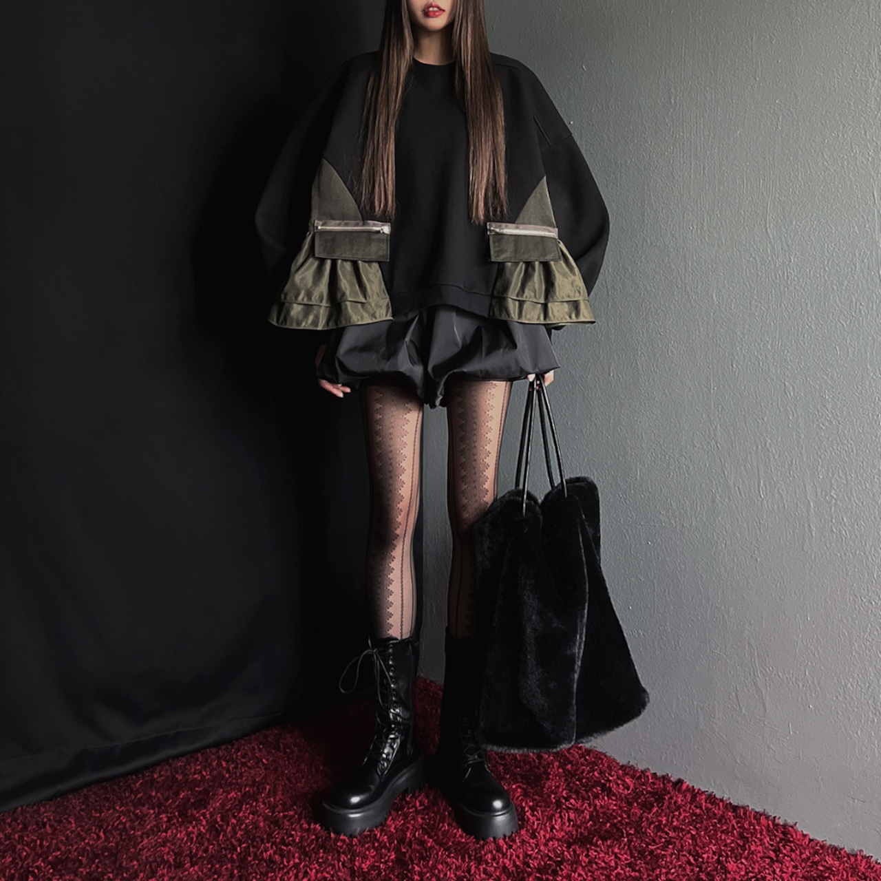 Long-sleeved sweatshirt with large pockets (ME333)