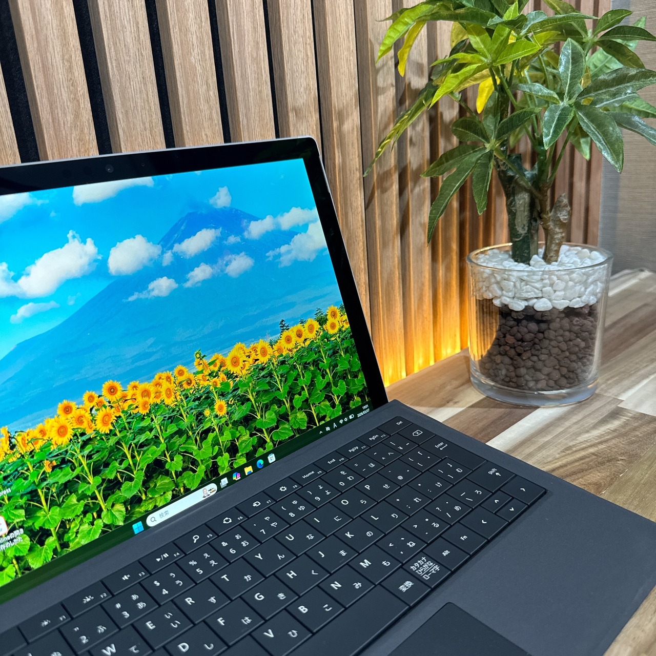 \ 公式ショップ限定価格❣️/ 極美品《人気シリーズ》Surface Pro6 プラチナ メモリ8GB SSD128GB windows11対応機種 ノートパソコン 安心サポート＆3ヶ月保証付き