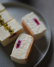 季節限定 ホワイトNYチーズ×フランボワーズ