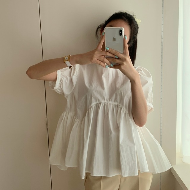 【着用レビュー】トップス レディース 2色 プルオーバー ショート丈 袖あり 半袖 パフスリーブ クルーネック Aライン ギャザー リボン かわいい 大人可愛い シンプル カジュアル 上品 清楚 おしゃれ おとな ナチュラル こなれ感 スポーティー キュート ガーリー 爽やか 無地 OL 学生 デート お出かけ 女子会 休日 カフェ ホワイト 白 ブラック 黒 春 夏 秋 食事会 10代 20代 30代 ママ お迎えコーデ 韓国 韓国系 着回し 普段使い 体型カバー 脚長 モテ トレンド 流行 送料無料