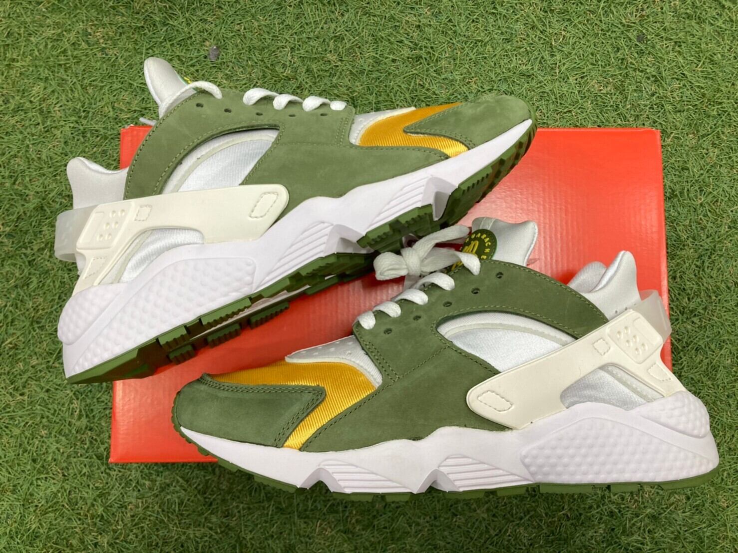 nike air huarache olive stussy