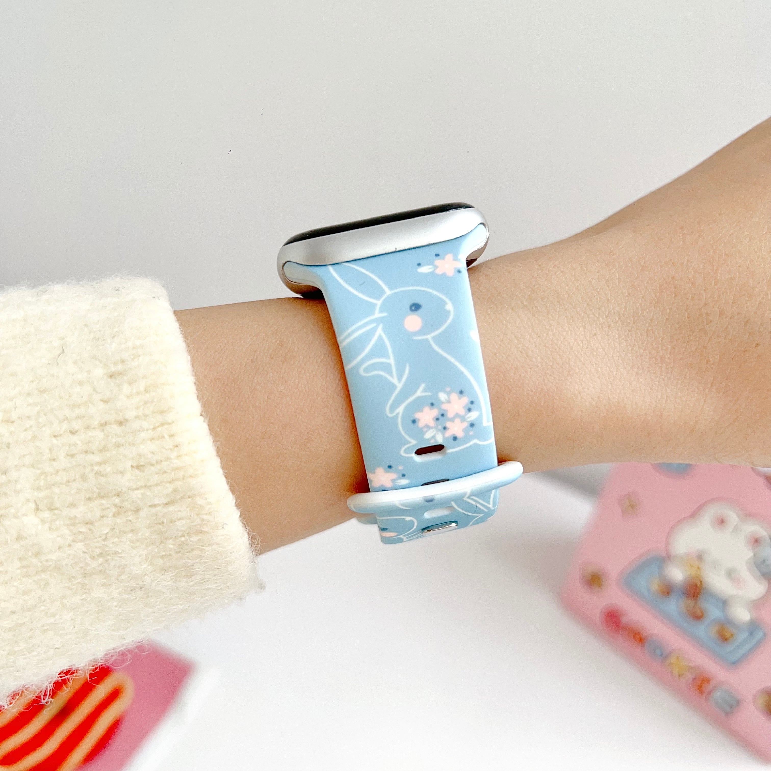 シリコンバンドウォッチ■ウサギたくさんカラフル■腕時計■新品未使用 可愛い うさぎ Apple Watch シリコンバンド Series 11 10 9 8 7 SE対応