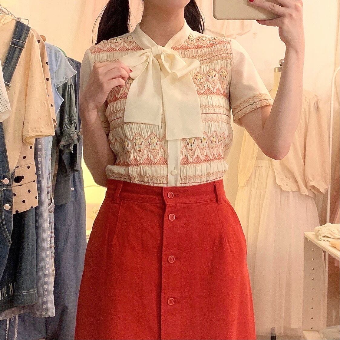 flower smocking big ribbon china blouse