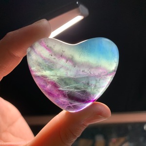 ハート 2. 可愛い パープルストライプフローライト