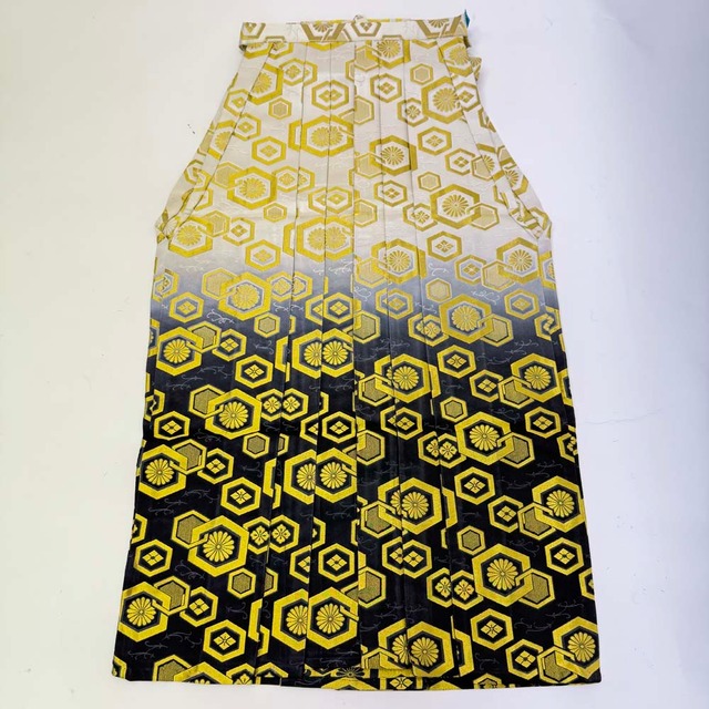 袴 行灯袴 男袴 紐下丈90cm 男性用袴 L-2Lサイズ 成人式袴 金 黒 中古 4626