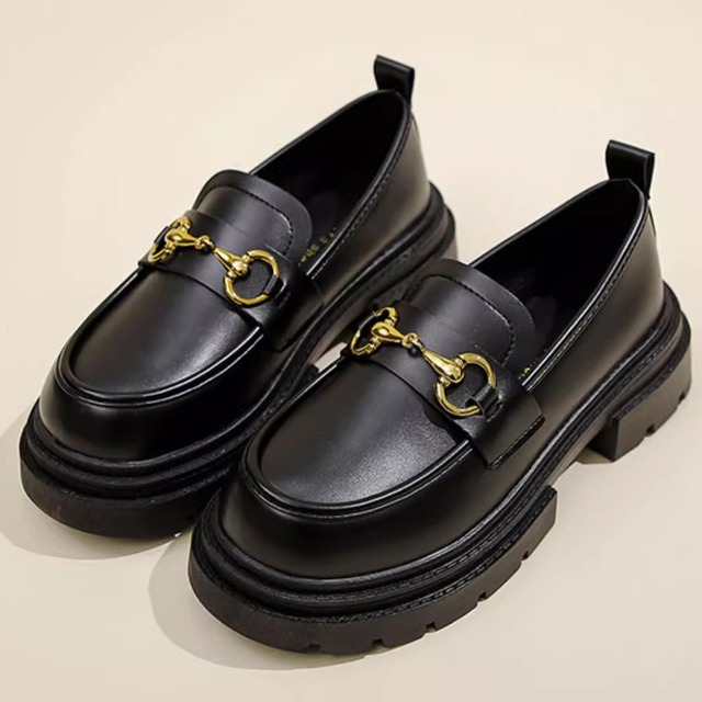 ゴールドバックルハイヒールローファースタイルメリージェーンデザイン