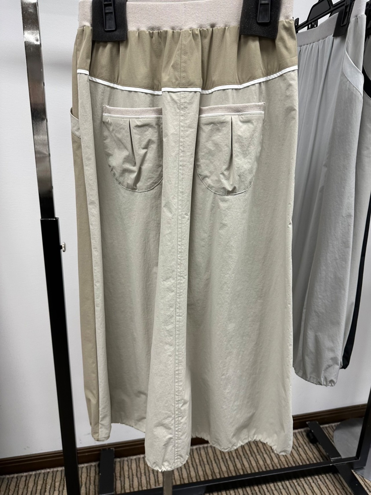 ラドアッシュ　ストレッチ裾コード入りスカート　62-7261