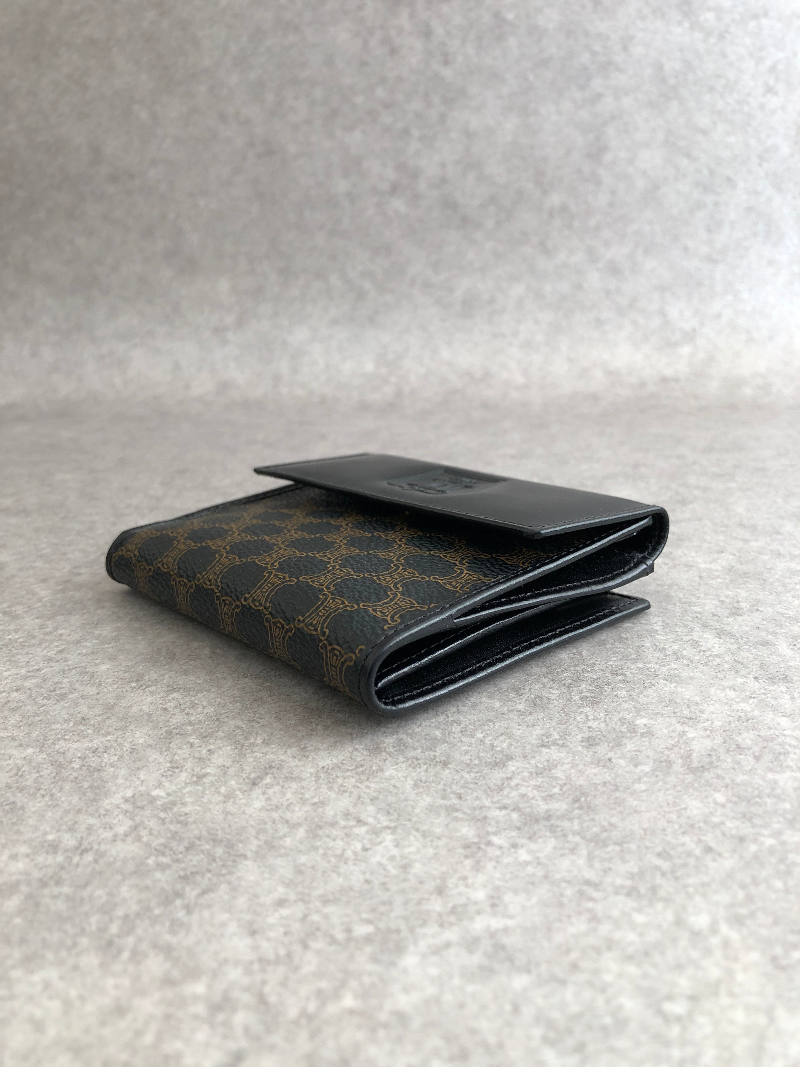 CELINE セリーヌ マカダム 財布 ブラック ブラゾン型押し PVCレザー