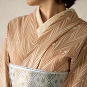 「メープルの木」矢羽柄×ドット〜洗えるきもの（シルジェリー格子柄）〜