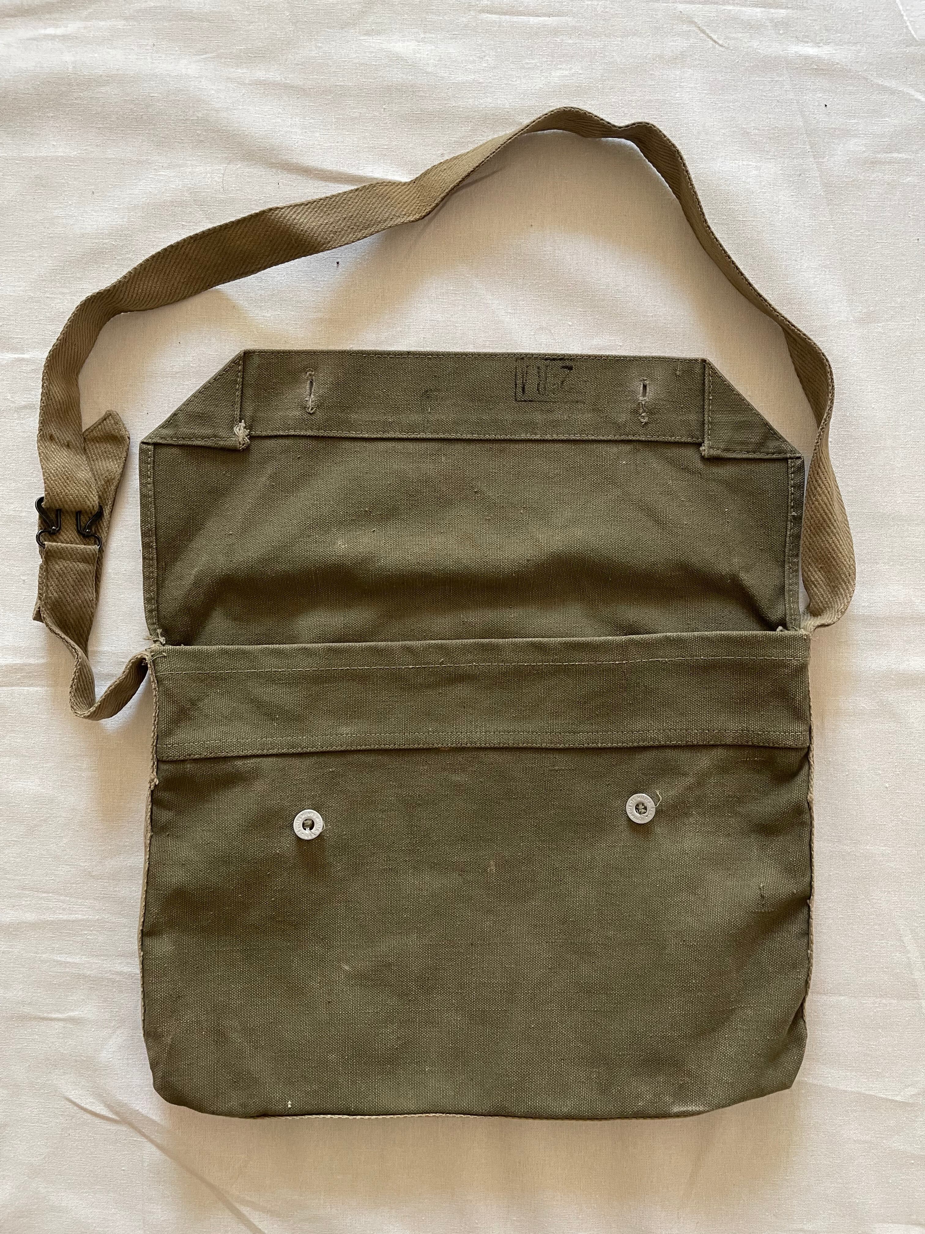 1940s French Army Musette bag | Le Coeur 1940s French Army Musette bag | Le Coeur