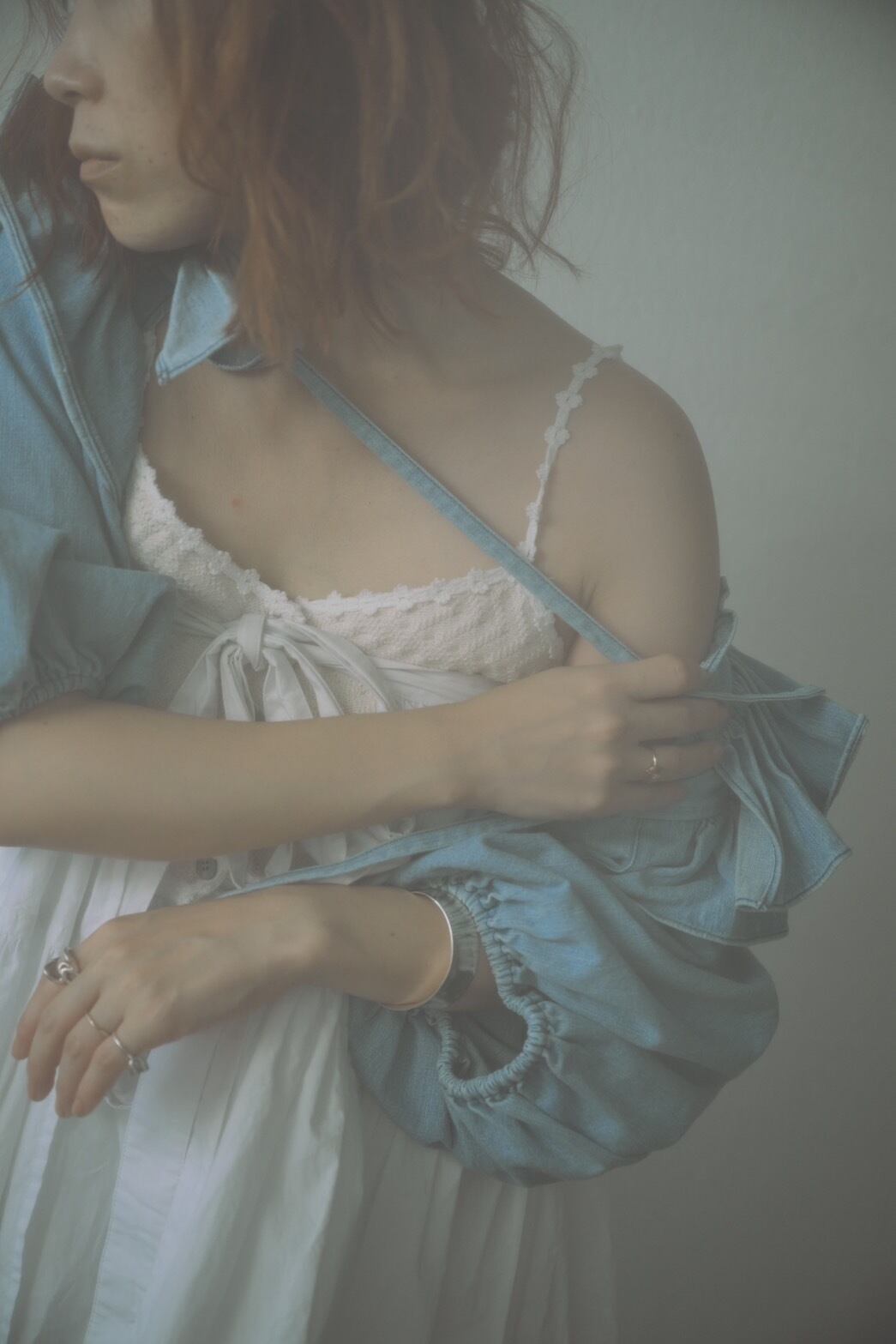 papier デニムホルダーブラウス/スカイブルー denim holder blouse/sky blue | papier.official