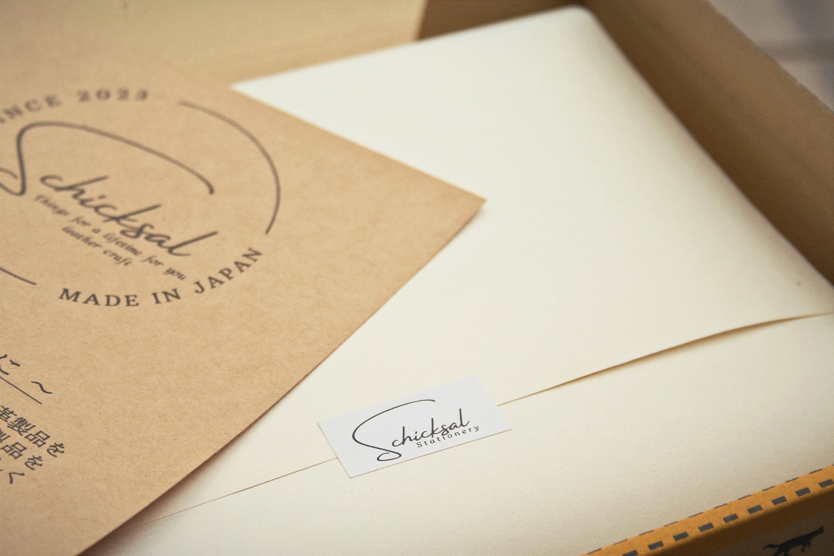 業界初！ 硬度表示窓付き革軸芯ケース 【ヌメ革 ナチュラル】 | Schicksal