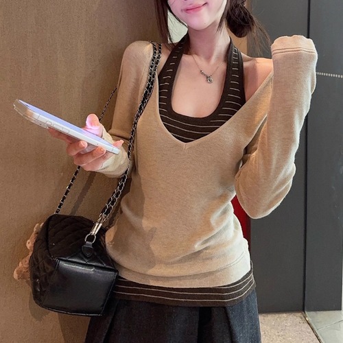 【2点セット】2色／Vネックニット＋ボーダーホルターネックトップス ・73732