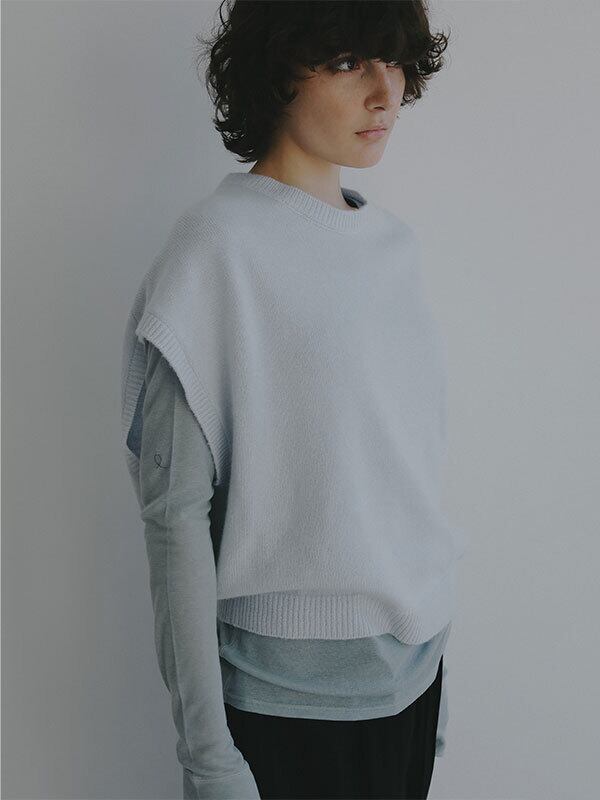 ETRE TOKYO(エトレトウキョウ) ウールカシミヤスリーブレスニットプル