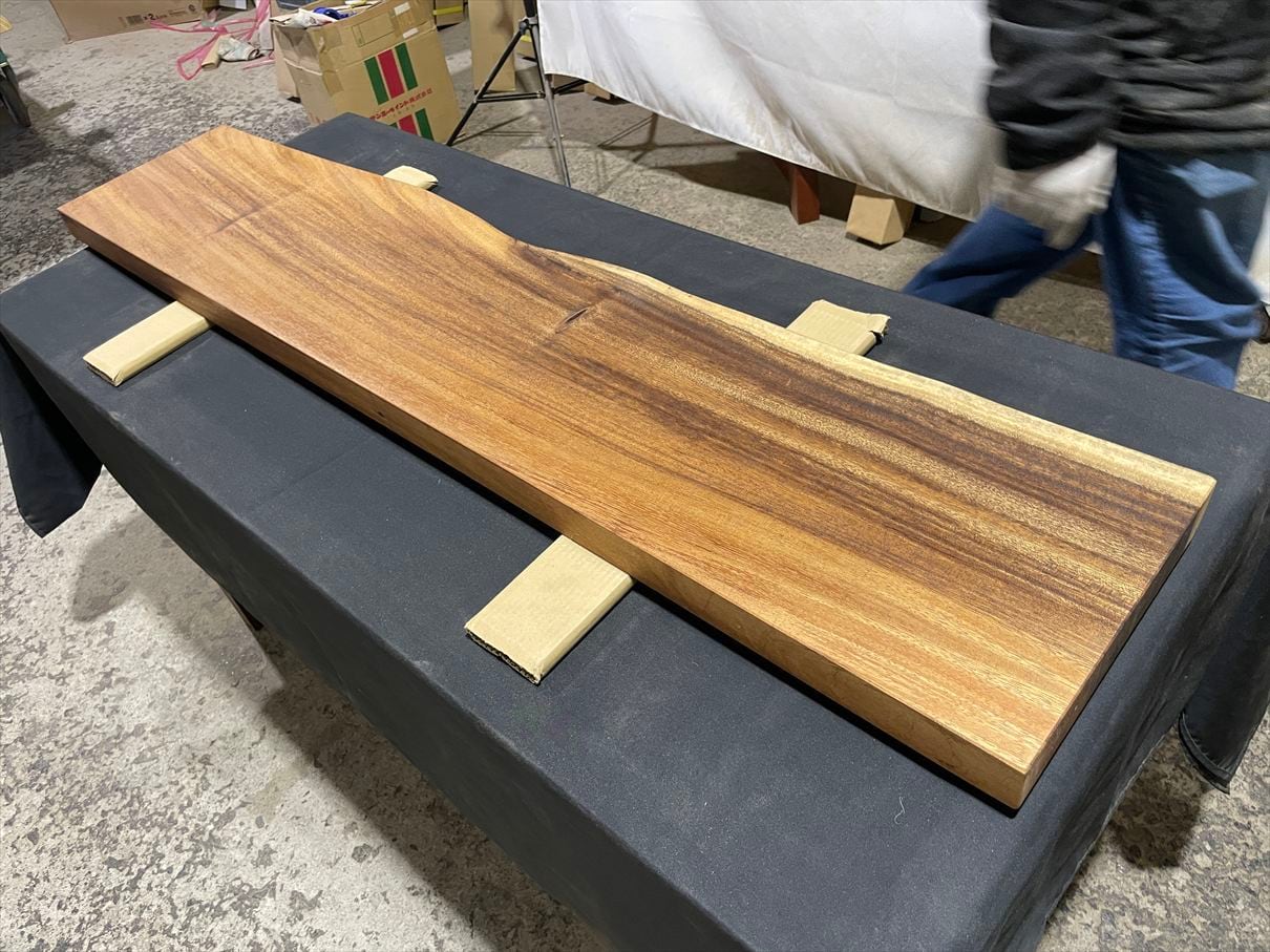 モンキーポッド4076 一枚板無垢 乾燥材 1370x250-230-260x45mm