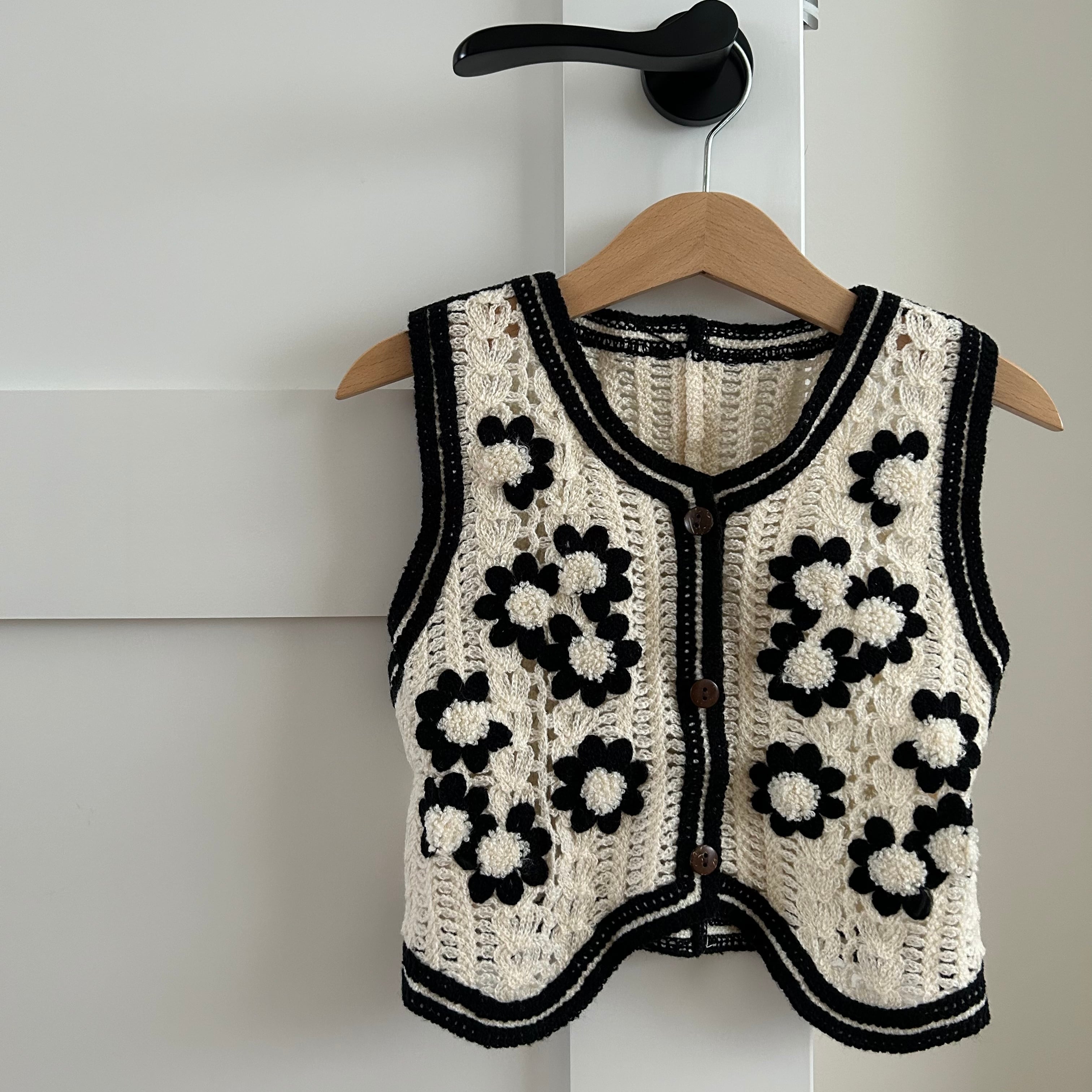 monotone knit vest