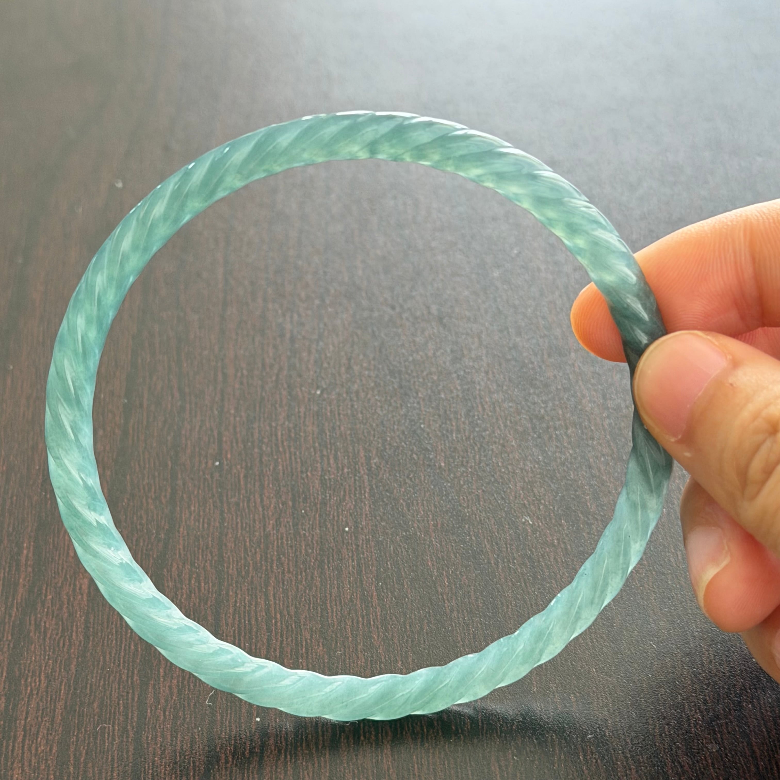 本翡翠ペンダント キンモクセイ色 鎖模様 可愛い | FARBE