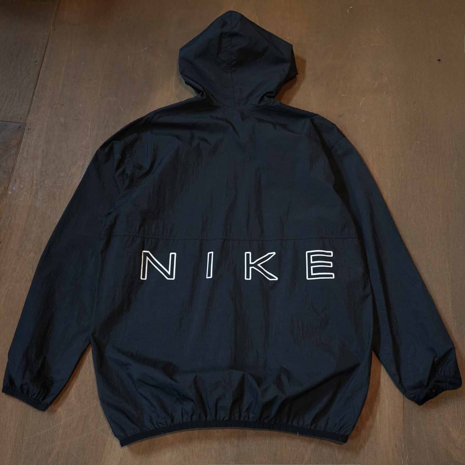 90s NIKE ナイロンジャケット 黒 背面ビッグロゴ 古着 NIKE ナイロン