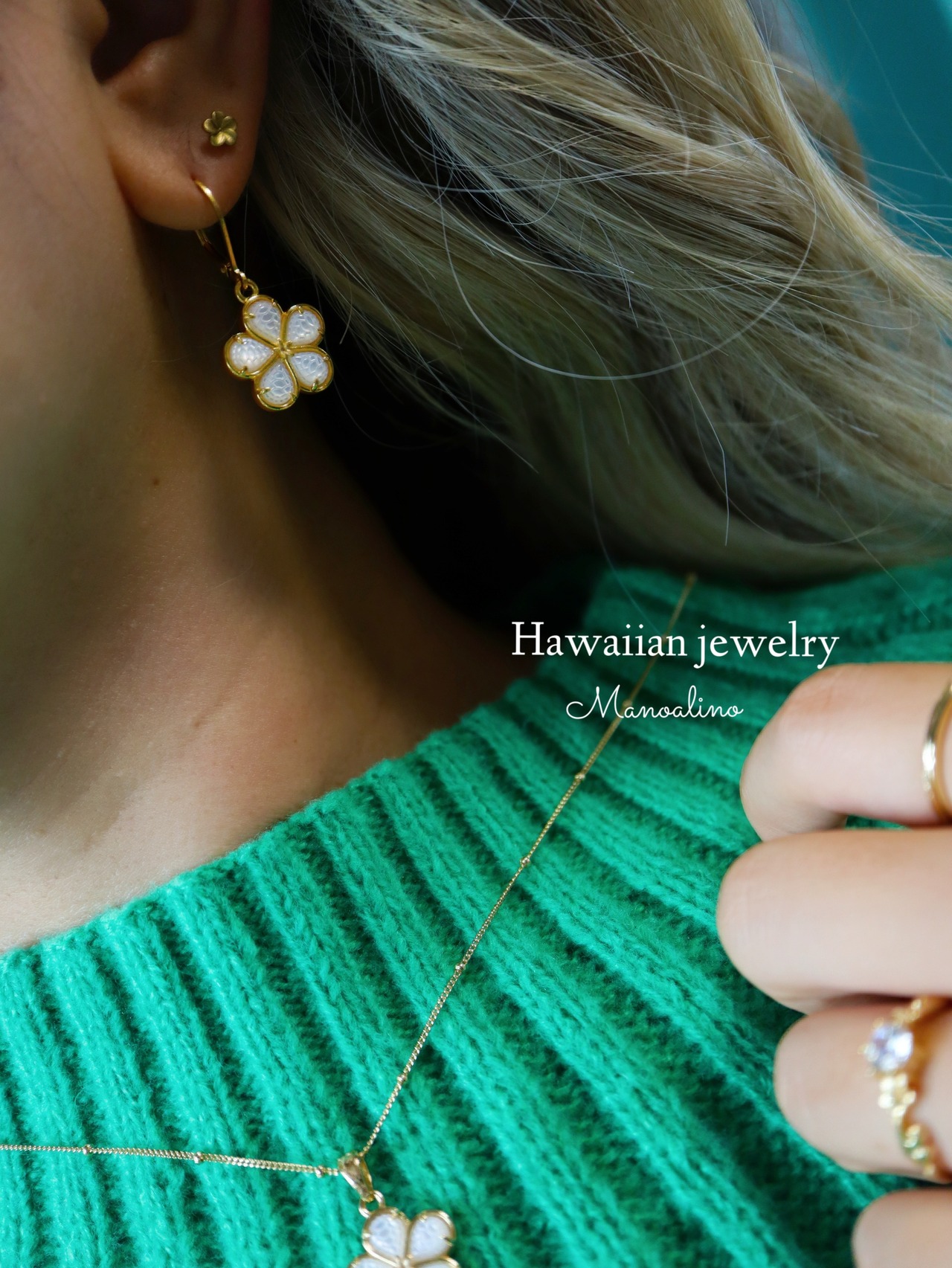 Plumeria shell earrings Hawaiianjewelry(ハワイアンジュエリーマザーオブパールプルメリアピアス、イヤリング)