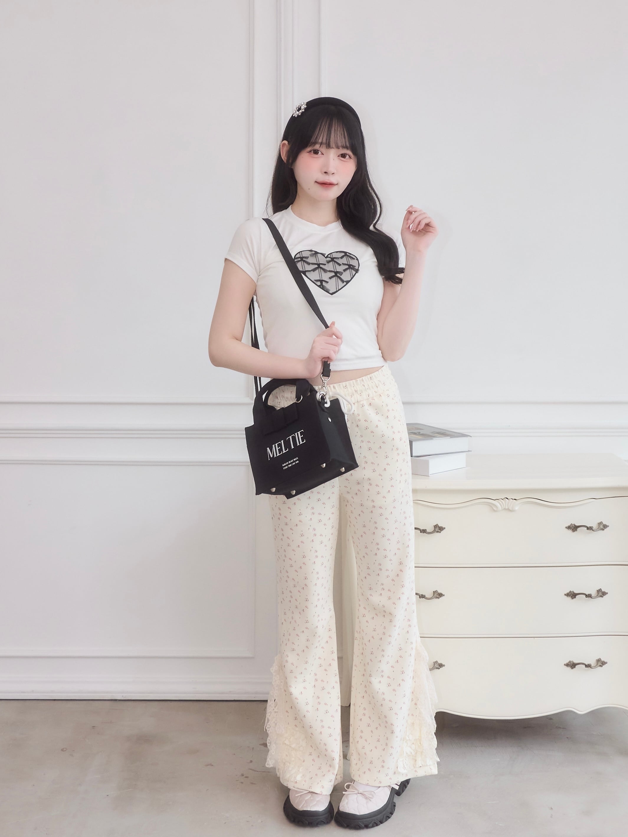 heart lace cropped T