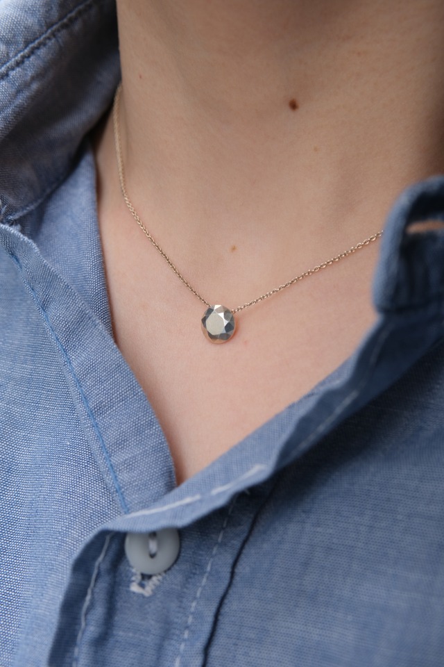 IORI／"Tiffany & Co." necklace／faceted diamond