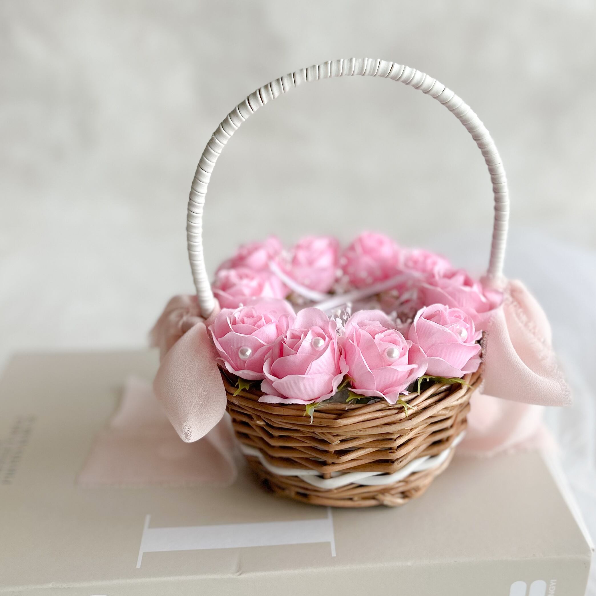 Circle rosepink rose ringpillow(造花)