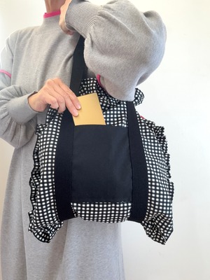 NEW・たっぷりフリルのトートバッグ・チェック