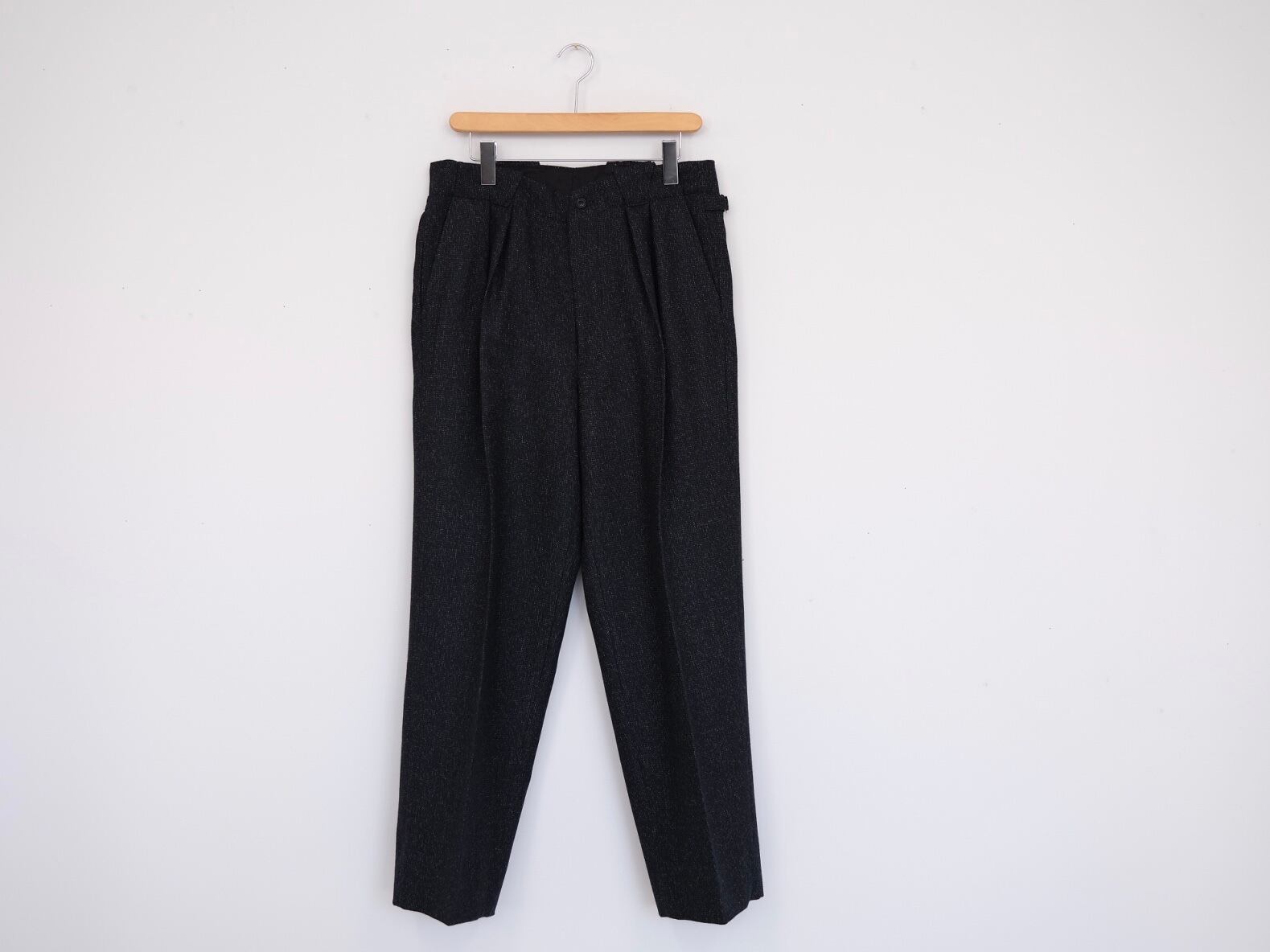 【新品】MELANGE CHAIN TWILL TUCKED TROUSERS ULTERIOR” MELANGE CHAIN TWILL TUCKED TROUSERS NAVY” | Lapel