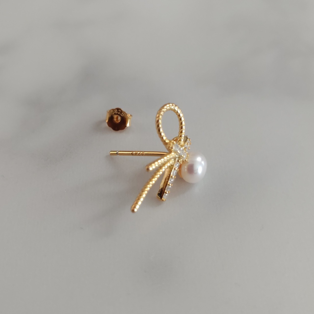 Pearl Ribbon Pierce **数量限定