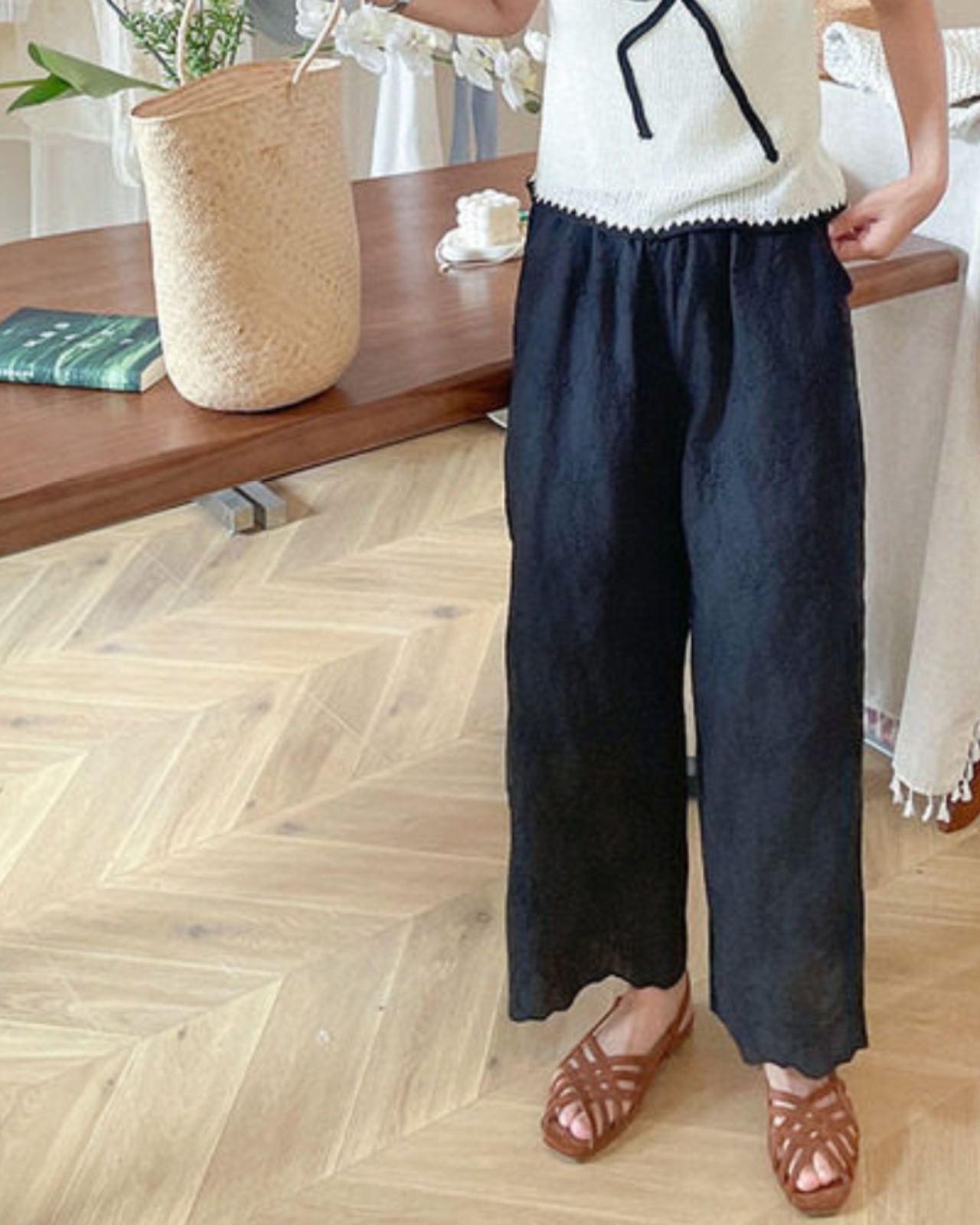 刺繍リネン風ワイドパンツ｜やさしく整う大人の一本
