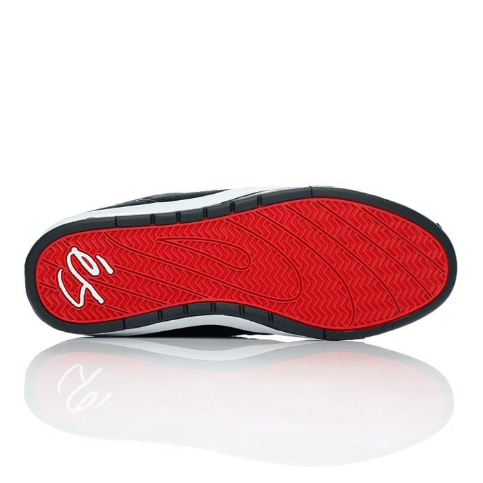 趣味・スポーツ・実用 CRASS adidasが世に送り出した往年の名作を スケートボード用に