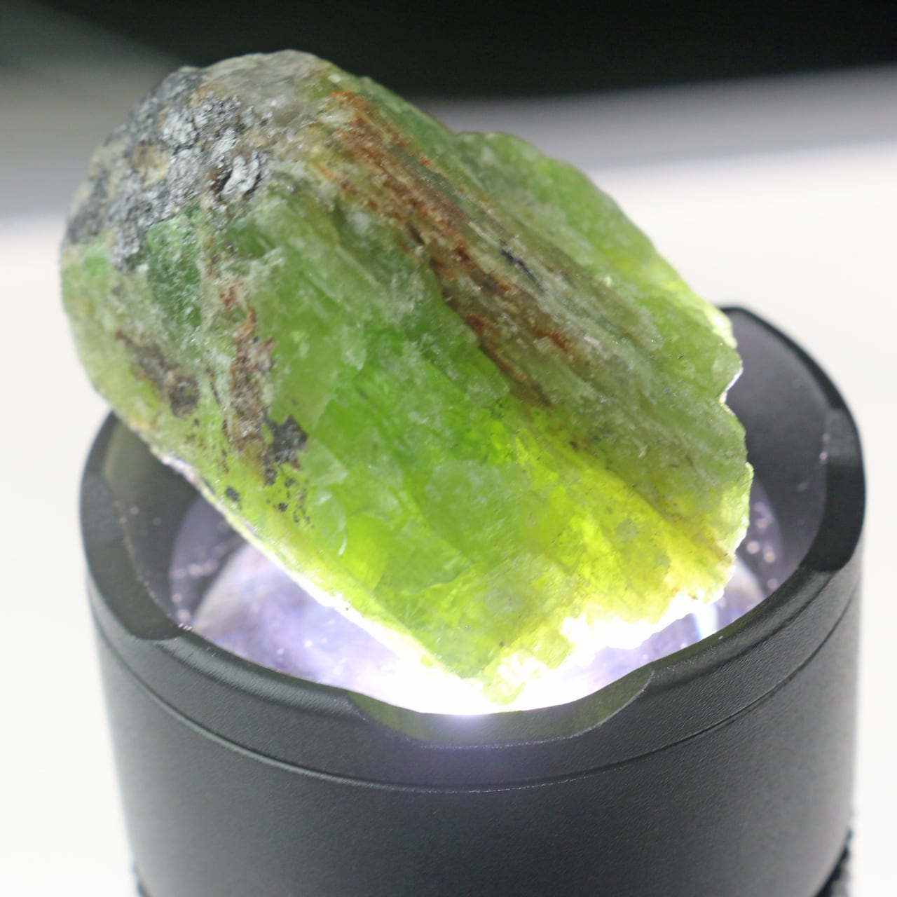 タンザニア産クロムトルマリン(アレキタイプと多重結晶の原石)標本