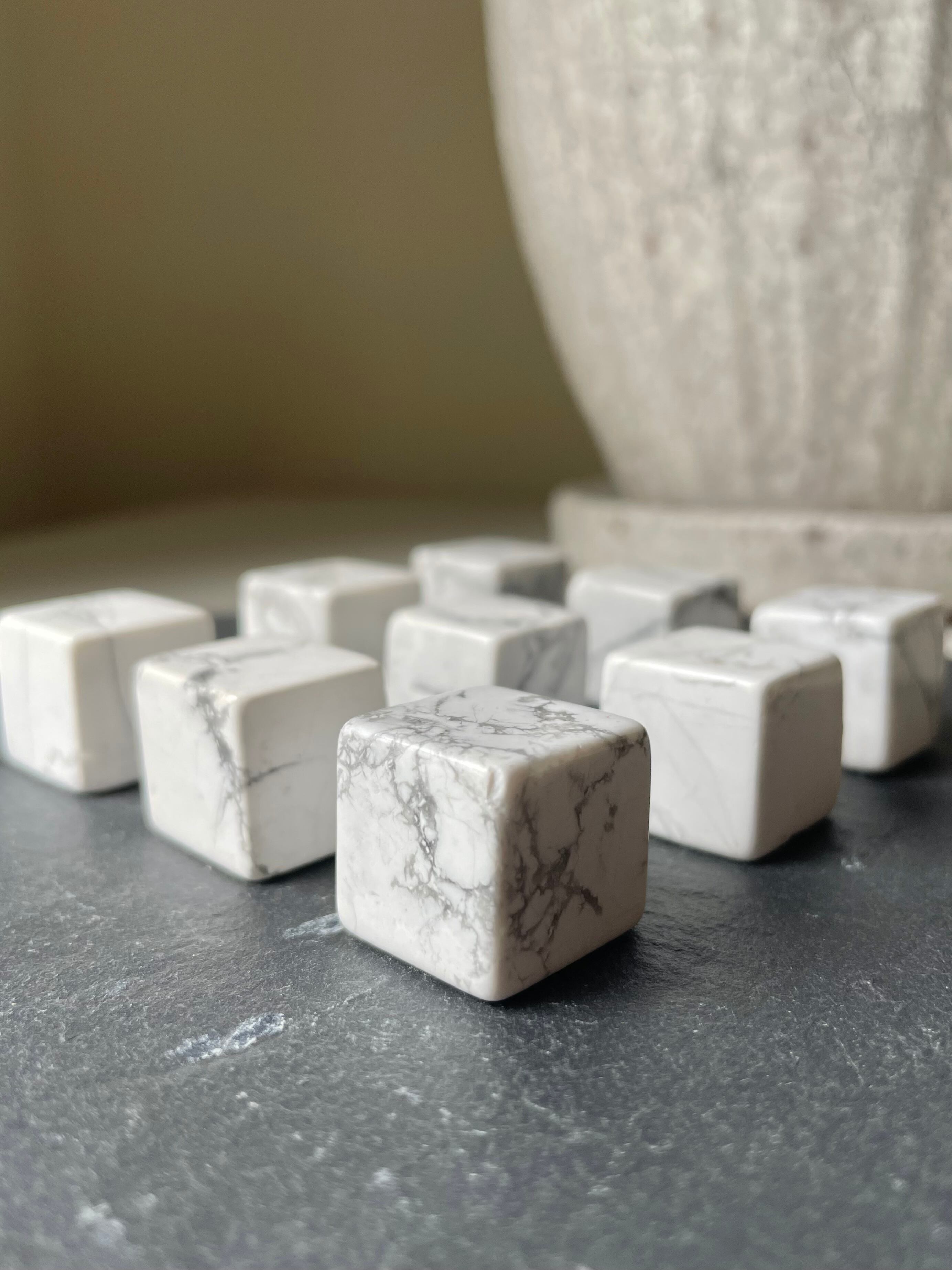 Howlite Cube / ハウライトキューブ