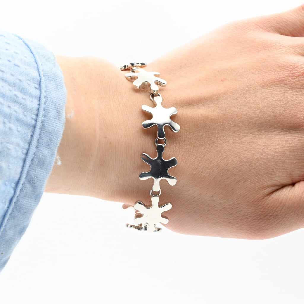 Graceful Flower Motif Heavy Link Bracelet / Mexico | DÉMODÉ