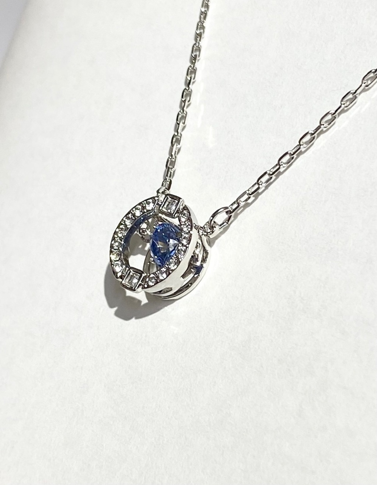 SWAROVSKI スワロフスキー ペンダント SPARKLING DANCE スパークリング ダンス 5279425