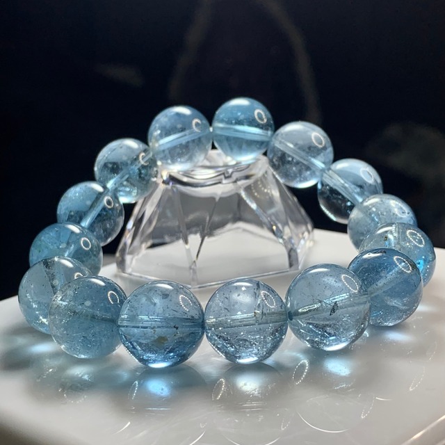 鑑別書付き・濃いブルーの色合い☆ブルートパーズ ブレスレット