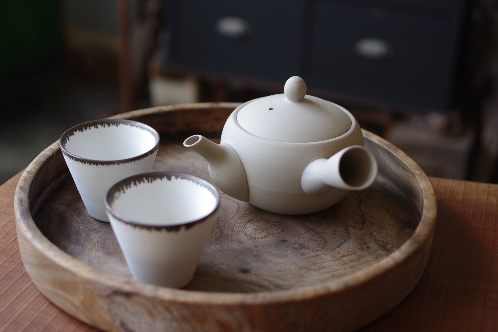 急須 杏 白練 | 茶屋すずわ